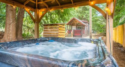 Trout Corner: wooded tiny home