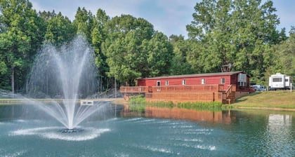 Modern Woodland Cabin With Pool View