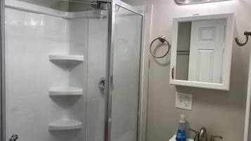 Asciugacapelli, asciugamani, sapone