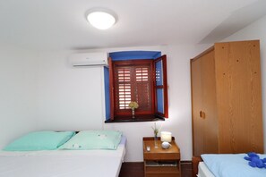 WiFi, bed sheets - Fancy Apartments Marco - Superior Studio Apartment with Terrace (Vela Luka)
