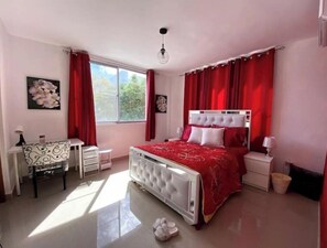 2 chambres, bureau, fer et planche à repasser, Wi-Fi gratuit