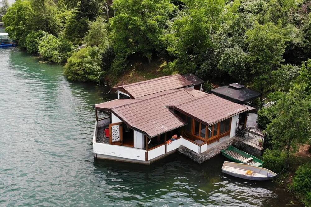 Holiday Home Nur - House with Terrace and Lake View