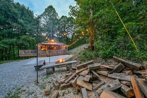 Property grounds - Sunset Ridge Cabin – Hilltop Sunset Views Near Red River Gorge (Irvine)