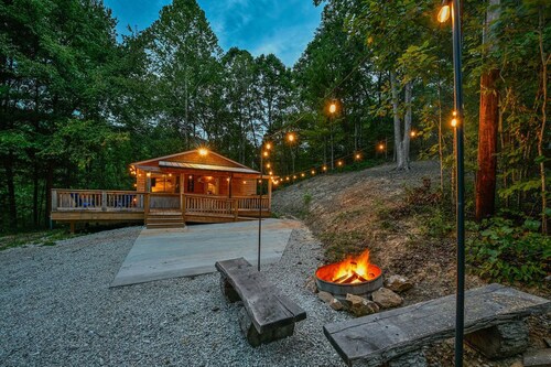 Tranquil Getaway in the Woods ~ Sunset Ridge