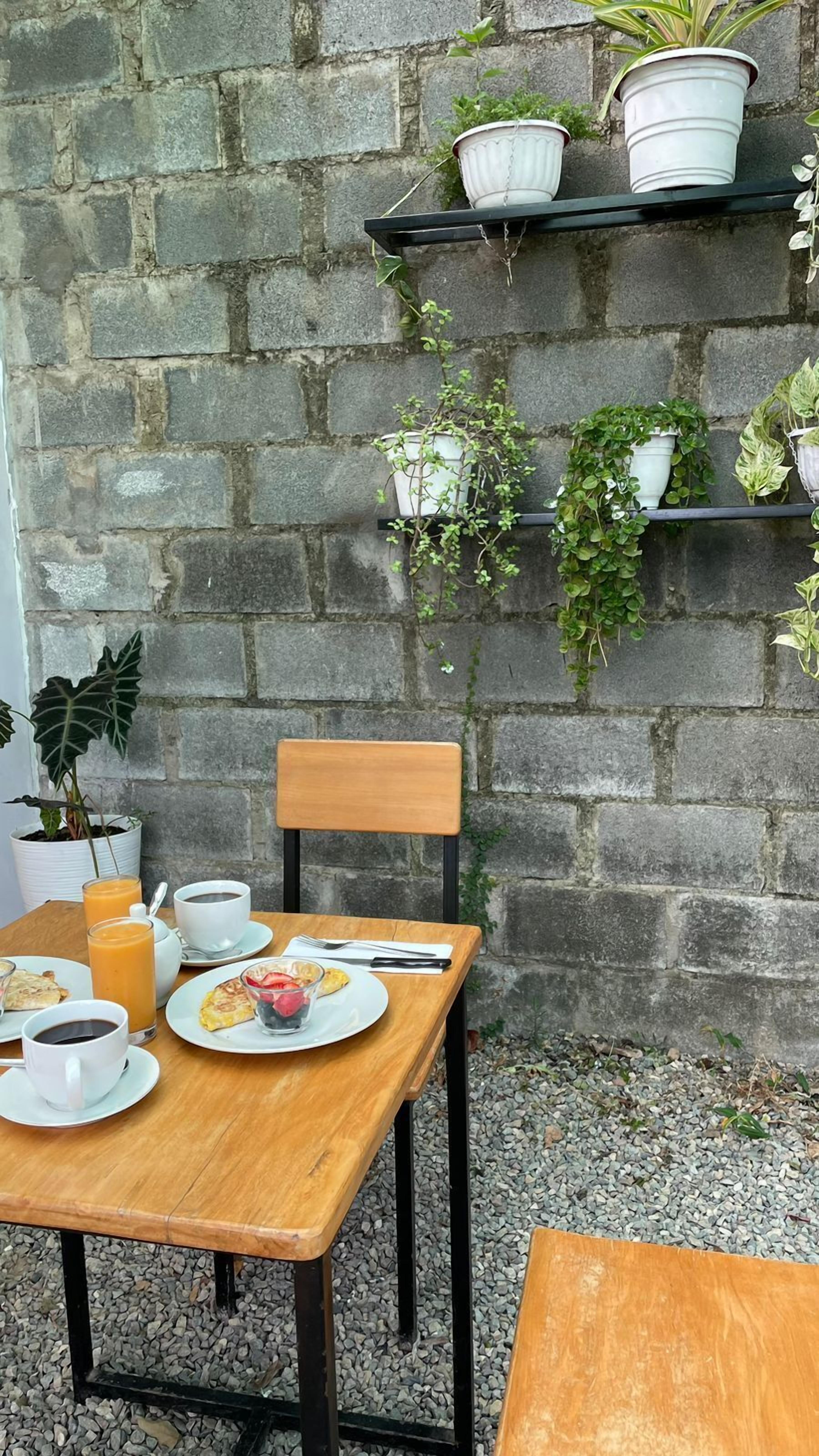 Daily continental breakfast for a fee