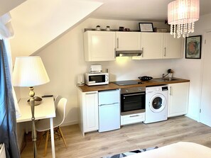 1 bedroom, iron/ironing board, free WiFi, bed sheets - Self catering studio London/ Amazing Location Maida Vale (London)