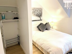 1 Schlafzimmer, Bügeleisen/Bügelbrett, kostenloses WLAN, Bettwäsche