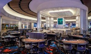 Casino - Luxe Condo l Strip View l NO RESORT FEES l FREE PARKING (Las Vegas)
