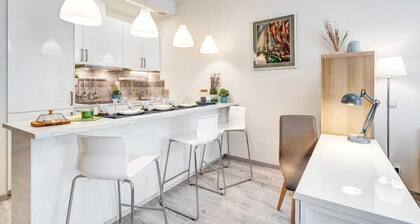 HaPPy INN Studio Historic center, Self check-in, AC,undergrnd parking