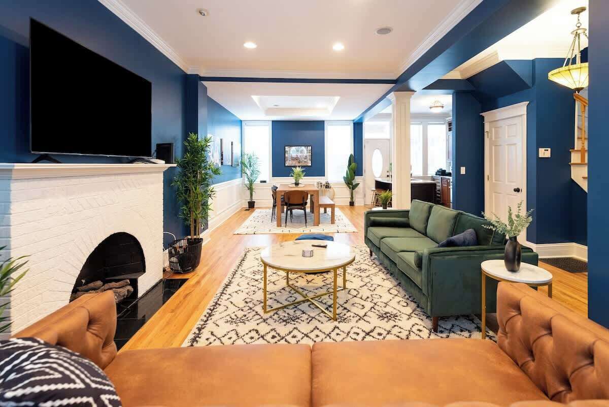TV, fireplace, offices