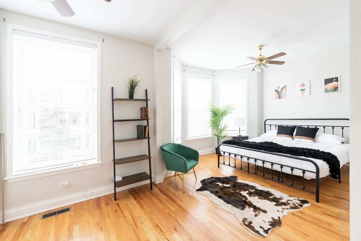 3 bedrooms, iron/ironing board, travel crib, WiFi