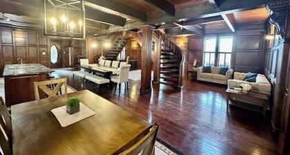 5 bedroom Estate near casino & downtown