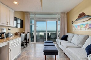 TV - HS-0103 Oceanfront 2-Bedroom Condo in Myrtle Beach - Sleeps 6 (Myrtle Beach)