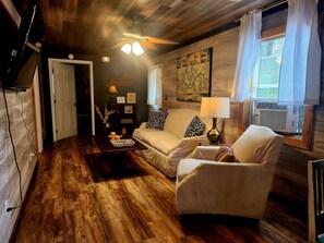 Smart-TV, Kamin, BĂŒcher