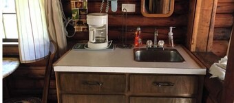 Authentic Log Cabin_Pet Friendly_Northshore Bay Resort_Island Lake