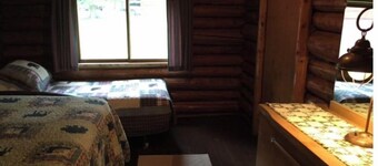 Authentic Log Cabin_Pet Friendly_Northshore Bay Resort