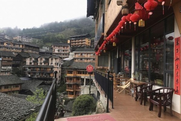 Property grounds - Travelling with Hostel Guilin Longji (Longsheng)