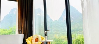 Yangshuo Moon Villa Homestay (Yulonghe Scenic Area Branch)