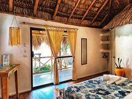 Premium bedding, in-room safe, individually decorated