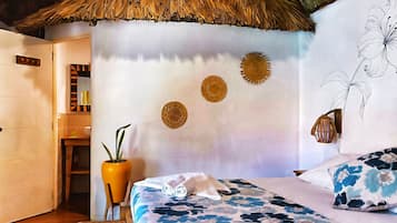 Premium bedding, in-room safe, individually decorated