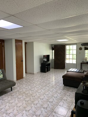 Interior - comfortable, fresh, 2 bedroom in the country (Utuado)