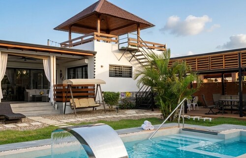 Villa Aura is a beautiful and  relaxing Villa to stay.