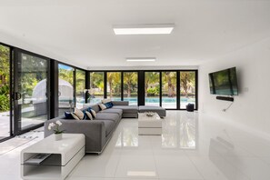 Family House | Interior - Peaceful 3BD Family House With Pool (Miami)