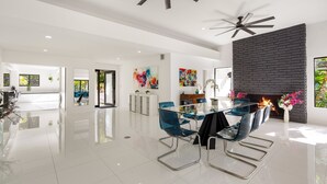 Living area - Peaceful 3BD Family House With Pool (Miami)