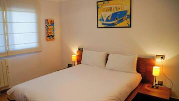 5 Schlafzimmer, Schreibtisch, Reisekinderbett, kostenloses WLAN