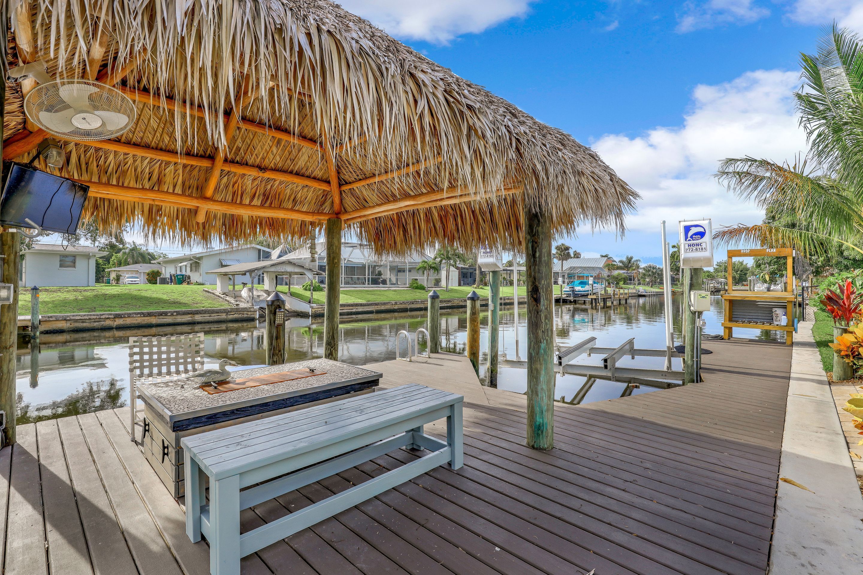 Quick Gulf Access! Remodeled electric-heated pool home w/boat lift - Villa Felice