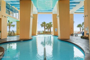 Outdoor pool, a heated pool - Splash Resort Panama City Beach 3 BR, 3 BA, Sleeps 10, Beach Chair Set Included (Panama City Beach)