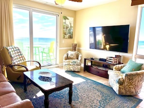 Smart TV, table tennis - Splash Resort Panama City Beach 3 BR, 3 BA, Sleeps 10, Beach Chair Set Included (Panama City Beach)