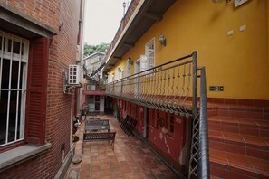 Unclassified image, 5 of 135, button - Chuanwu Old Villa Family Hotel (Xiamen)