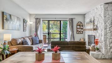 TV connectée, cheminée, imprimantes