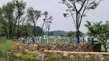 الإطلالة من المنشأة