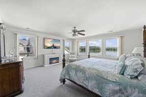 4 bedrooms, in-room safe, free WiFi, bed sheets