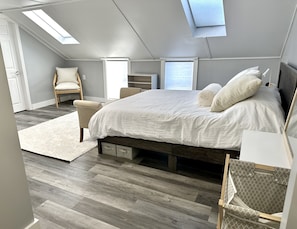 2 bedrooms, desk, iron/ironing board, free WiFi