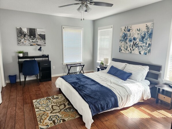 5 bedrooms, desk, iron/ironing board, travel cot