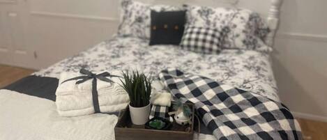1 bedroom, WiFi, bed sheets