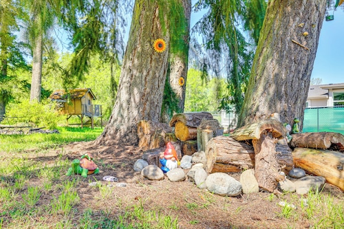Fire Pit + Patio: Peaceful Port Angeles Escape!