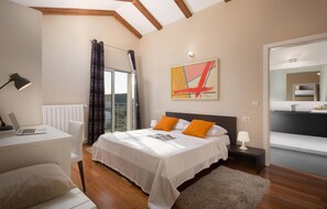 2 عدّة غرف نوم وواي فاي مجانًا وملاءات أسرّة