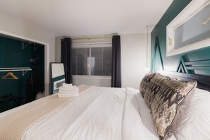 3 bedrooms, memory-foam beds, desk, iron/ironing board