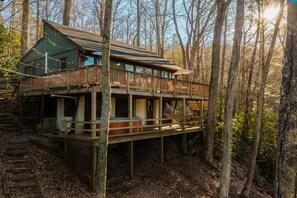Exterior - Just 15 minutes from Sugar Ski Mountain, Beech Mountain, and Boone! (Banner Elk)