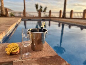 Outdoor pool - "CasaBlanca" Rural Villa with pool and barbecue. (Viñuela)