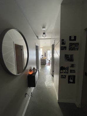 Interior - Artsy Modern Industrial Style APT (detoit)