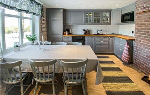 Frigorífic, forn, placa de cuina i rentaplats 