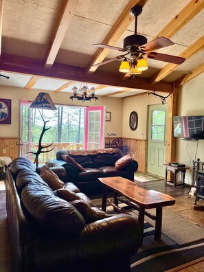 Televisión, chimenea