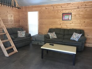 Smart TV - The Dawg House on the Farm (Elberton)