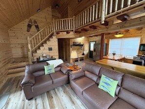 Smart-TV, Kamin, Bücher