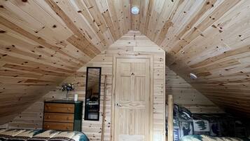 4 habitaciones, escritorio, wifi gratis y ropa de cama